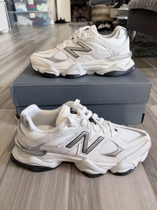 Men\'s New Balance 9060 Shoes - White Black Silver U9060JRB